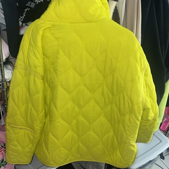 Blank NYC neon puffy coat - Picture 4 of 4
